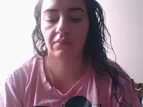 Snapshot of _karlie_kloss_ chatting on 12.30.24 karlie kloss online show from 12.30.24