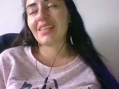 Snapshot of _karlie_kloss_ chatting on 01.15.25 karlie kloss online show from 01.15.25