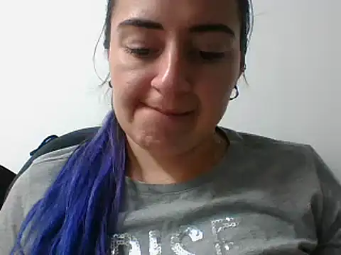 Snapshot of _karlie_kloss_ chatting on 02.13.25 karlie kloss online show from 02.13.25