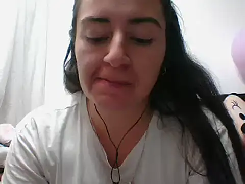 Snapshot of _karlie_kloss_ chatting on 02.19.25 karlie kloss online show from 02.19.25