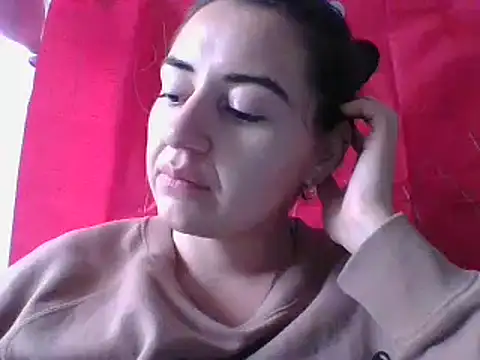 Snapshot of _karlie_kloss_ chatting on 03.04.25 karlie kloss online show from 03.04.25