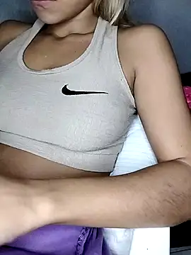 fofinhaa12 online show from 03.22.25