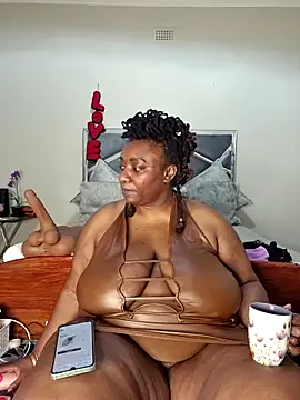 Snapshot of ThickianaRider chatting on 05.16.26 ThickianaRider online show from 05.16.26