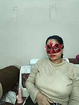 Snapshot of bigtitsqueen chatting on 02.06.26 bigtitsqueen online show from 02.06.26