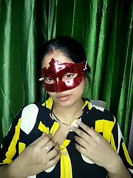 Snapshot of bigtitsqueen chatting on 02.27.26 bigtitsqueen online show from 02.27.26