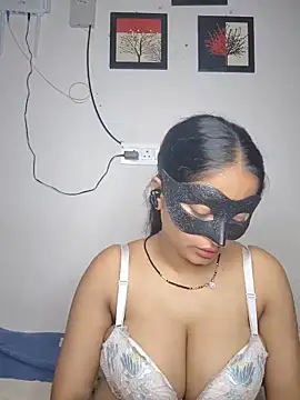 Snapshot of bigtitsqueen chatting on 05.22.26 bigtitsqueen online show from 05.22.26