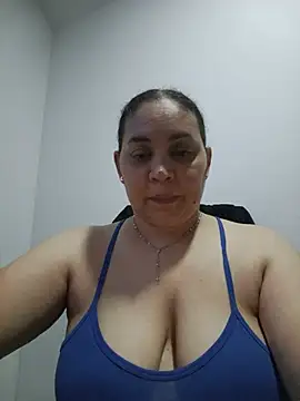 MirandaSoto online show from 05.22.26