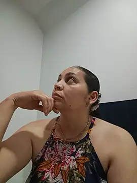 Snapshot of MirandaSoto chatting on 06.06.26 MirandaSoto online show from 06.06.26