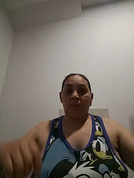 Snapshot of MirandaSoto chatting on 06.12.26 MirandaSoto online show from 06.12.26