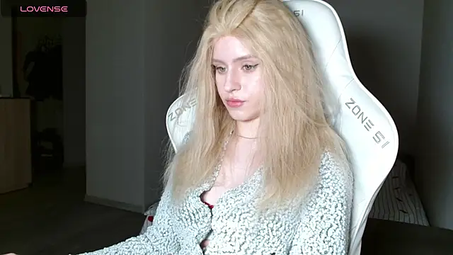 LizaKisses online show from 02.13.26