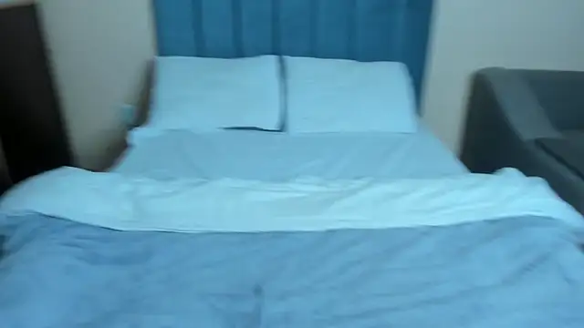 Snapshot of Mimi_Mira chatting on 01.22.25 Mimi Mira online show from 01.22.25