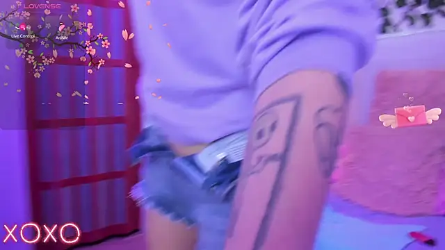 Snapshot of lauren_evans96 chatting on 01.25.25 lauren evans96 online show from 01.25.25