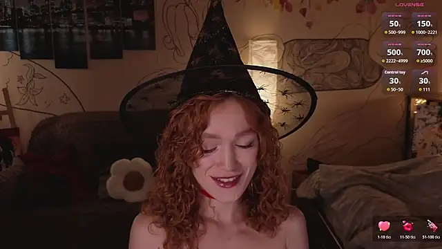 Snapshot of such_juicee chatting on 10.26.25 such juicee online show from 10.26.25