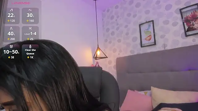 nicole  parker1 online show from 04.18.26