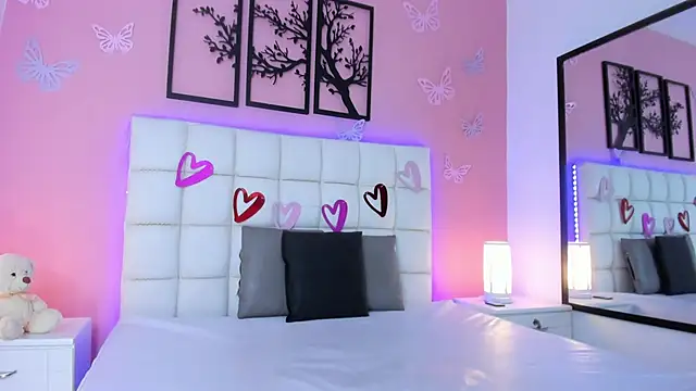 RenataJhonson  online show from 02.28.25