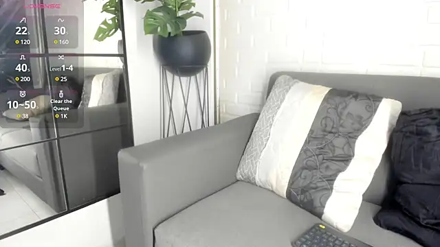 Snapshot of karina_gomez_18 chatting on 03.16.25 karina gomez 18 online show from 03.16.25