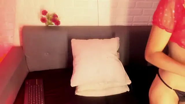 karina gomez 18 online show from 12.20.25