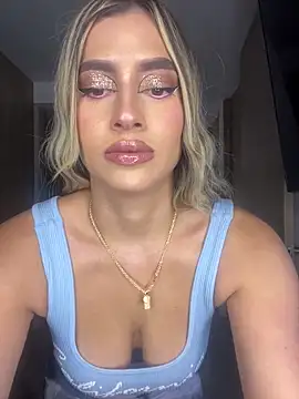 Snapshot of Issabela_G1 chatting on 12.10.24 Issabela G1 online show from 12.10.24