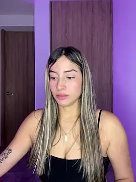 Snapshot of Issabela_G1 chatting on 02.06.25 Issabela G1 online show from 02.06.25