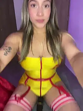 Snapshot of Issabela_G1 chatting on 02.07.25 Issabela G1 online show from 02.07.25