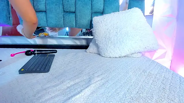 Nanda Vixen online show from 02.12.25