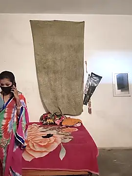 Snapshot of Lily_Baby_ chatting on 10.04.25 Lily Baby online show from 10.04.25