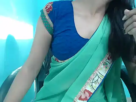 Snapshot of Yashi chatting on 02.09.25 Yashi online show from 02.09.25