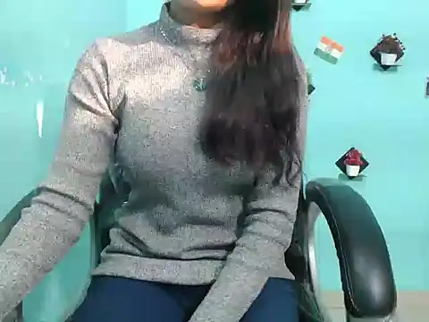 Snapshot of Yashi chatting on 03.01.25 Yashi online show from 03.01.25