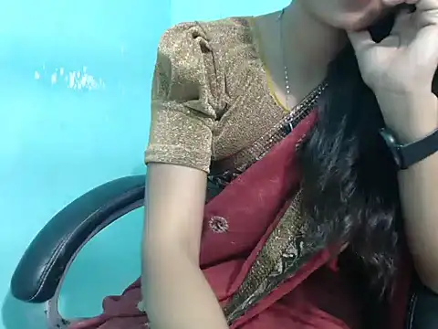 Snapshot of Yashi chatting on 03.19.25 Yashi online show from 03.19.25