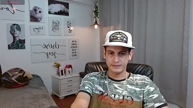 Snapshot of Cerokershelby chatting on 10.07.25 Cerokershelby online show from 10.07.25