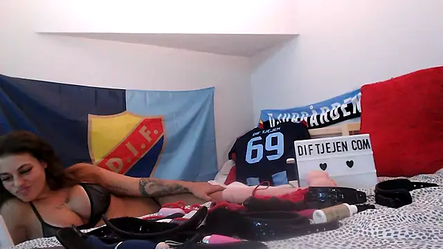 Dif-tjejen online show from 02.01.25