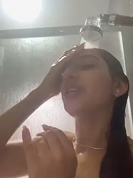 julialupato1606 online show from 02.14.25