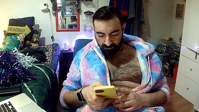 Snapshot of lextalon chatting on 01.05.25 lextalon online show from 01.05.25