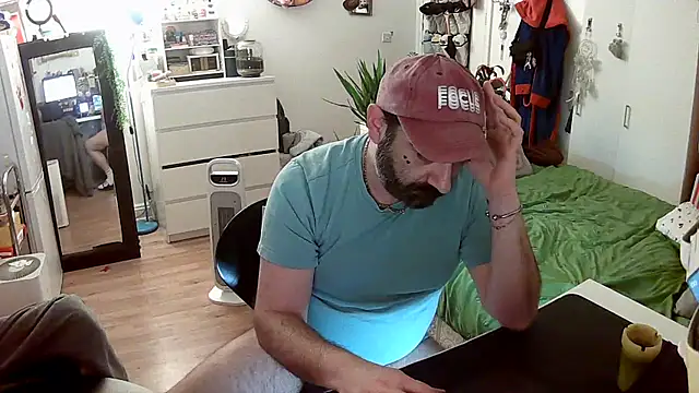 Snapshot of lextalon chatting on 10.27.25 lextalon online show from 10.27.25