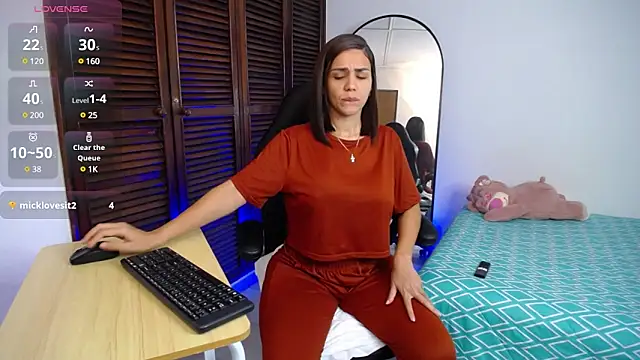 karoll marquez online show from 02.01.25