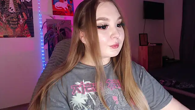 Snapshot of Greeenfriends6969 chatting on 04.15.26 Greeenfriends6969 online show from 04.15.26