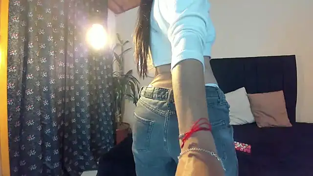 ChloeTurner  online show from 01.29.25