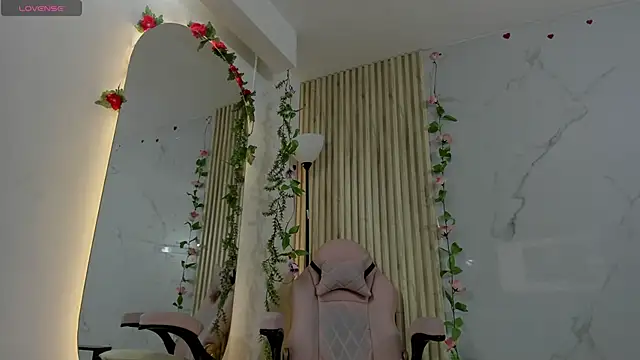 Aria montgomeri online show from 12.19.25