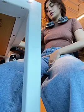 Katee Jones online show from 09.27.25