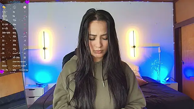 Snapshot of _gaby2 chatting on 03.17.25 gaby2 online show from 03.17.25