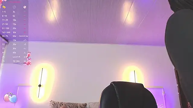 Snapshot of _gaby2 chatting on 09.19.25 gaby2 online show from 09.19.25