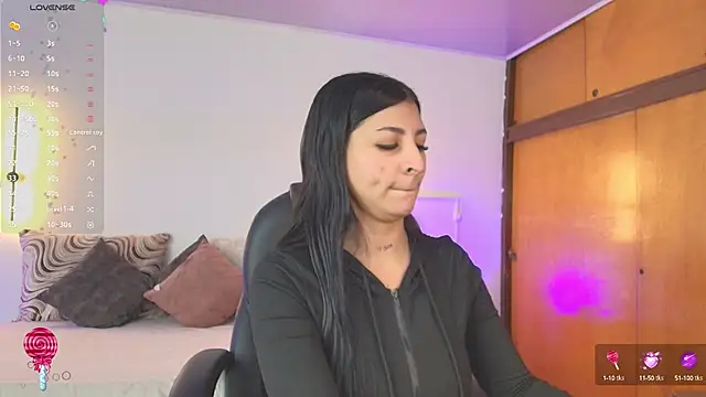 Snapshot of _gaby2 chatting on 10.07.25 gaby2 online show from 10.07.25