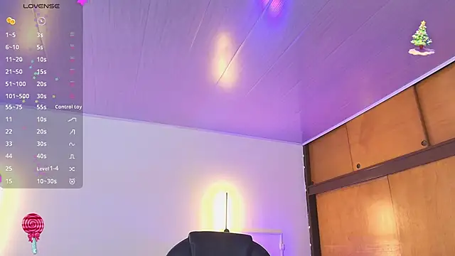 Snapshot of _gaby2 chatting on 11.26.25 gaby2 online show from 11.26.25