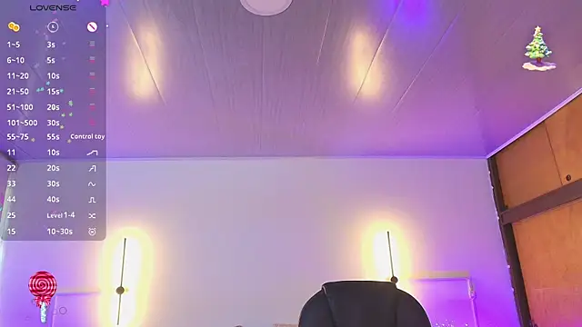 Snapshot of _gaby2 chatting on 11.27.25 gaby2 online show from 11.27.25