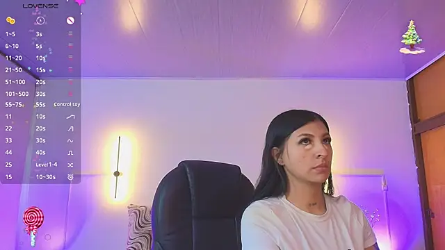 Snapshot of _gaby2 chatting on 11.28.25 gaby2 online show from 11.28.25