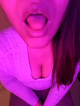 aRiNaAh online show from 01.22.25