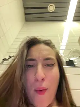 Holly Play online show from 01.14.25