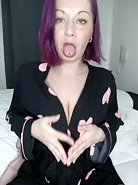 Chaudesquirt online show from 02.20.25