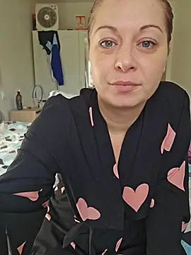 Chaudesquirt online show from 12.03.25