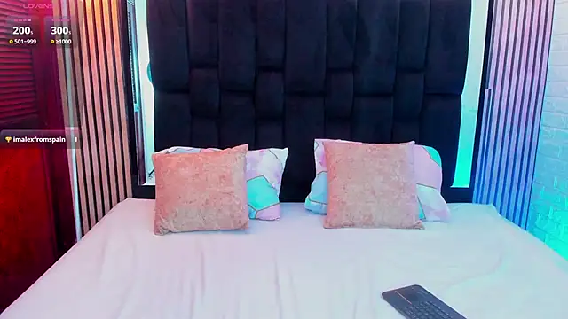 Isabella Flores online show from 09.14.25